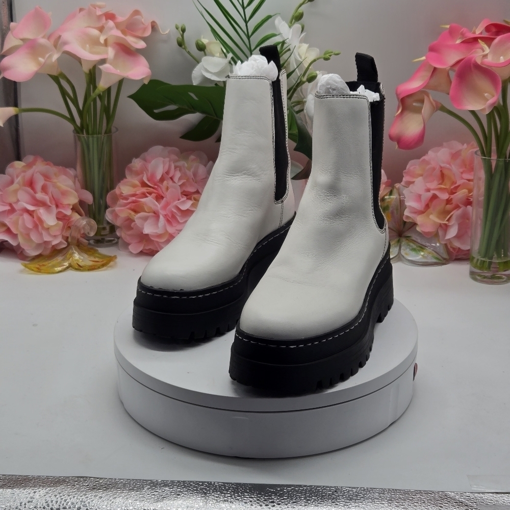 Marc fisher White Chelsea Lug Sole Pull On Bootie 8M - Picture 12 of 14